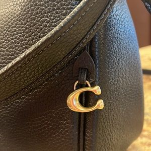 NWT Coach bag, detachable short & long straps w/dust bag